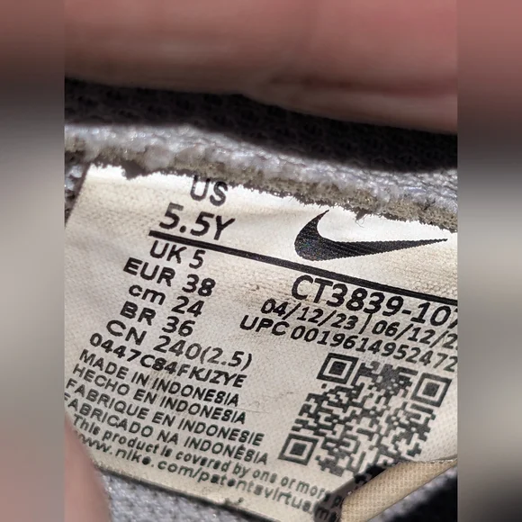 Nike Air Force 1 Low - Picture 7 of 7